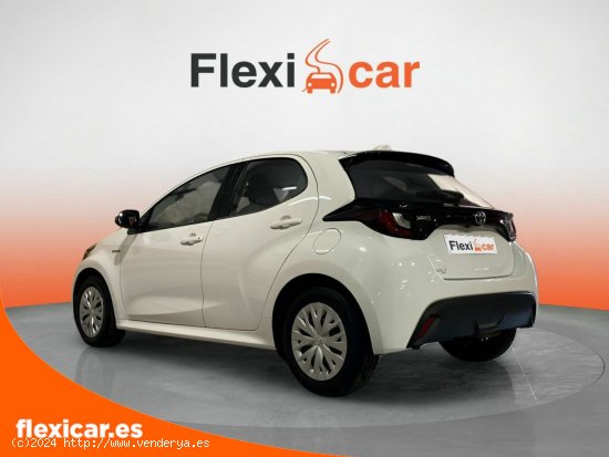 Toyota Yaris 1.5 120H Business Plus - Alcobendas