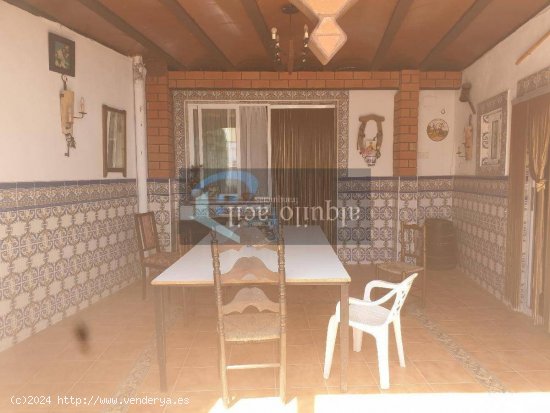 SE VENDE CASA/ MOTILLEJA/ 8 HABITACIONES/ 4 BAÑOS/139000€