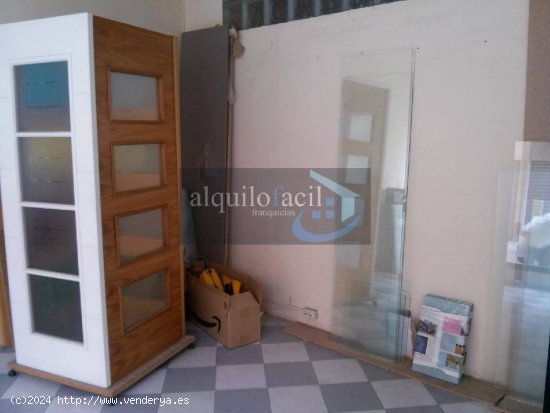  SE ALQUILA LOCAL/ GABRIEL CISCAR/100 METROS/ 500 € 