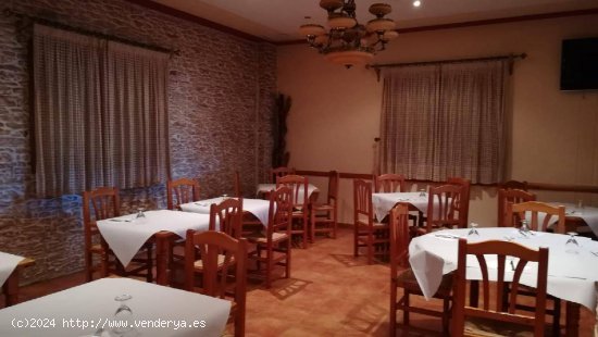 RESTAURANTE EN VENTA EN PLENO RENDIMIENTO. SIN TRASPASO