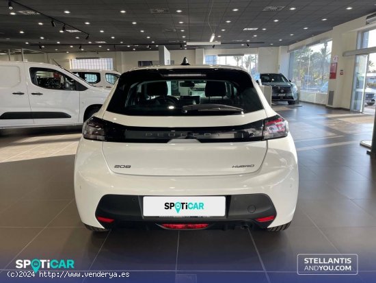 Peugeot 208   HYBRID 100 eDCS6 Active - Almería