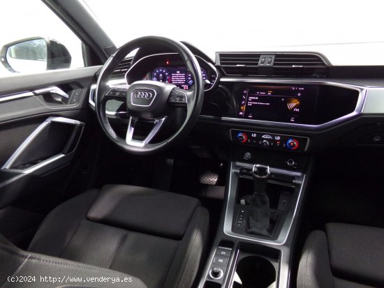 Audi Q3 40 TFSI quattro Black line - 