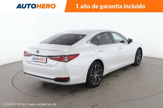 Lexus ES 300h Premium - 