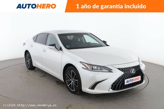 Lexus ES 300h Premium - 