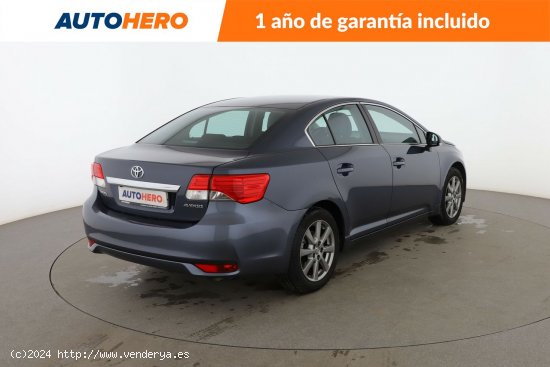 Toyota Avensis 1.8 Advance - 