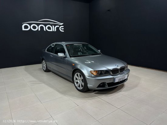  BMW Serie 3 330Cd - Sada 