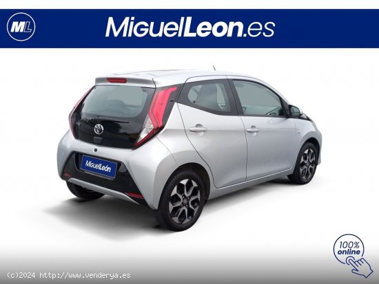 Toyota Aygo 1.0 70 x-play - Telde