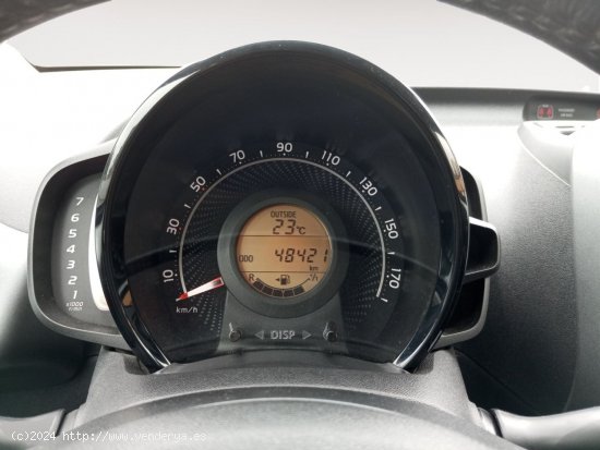 Toyota Aygo 1.0 70 x-play - Telde