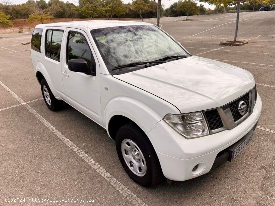 Nissan Pathfinder 2.5 DCI - 