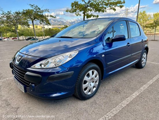 Peugeot 307 1.4i - 