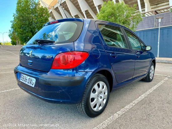 Peugeot 307 1.4i - 