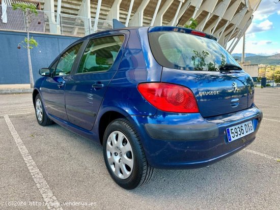 Peugeot 307 1.4i - 