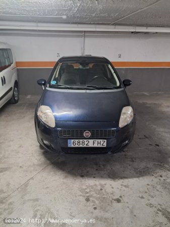 Fiat Grande punto 1.4I 77cv de 2007 con 190.000 Km por 2.975 EUR. en Madrid