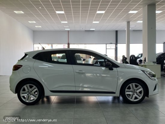 Renault Clio Intens TCe 90 (67kw) de 2021 con 51.000 Km por 14.800 EUR. en Malaga