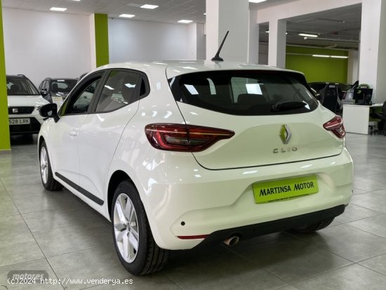 Renault Clio Intens TCe 90 (67kw) de 2021 con 51.000 Km por 14.800 EUR. en Malaga