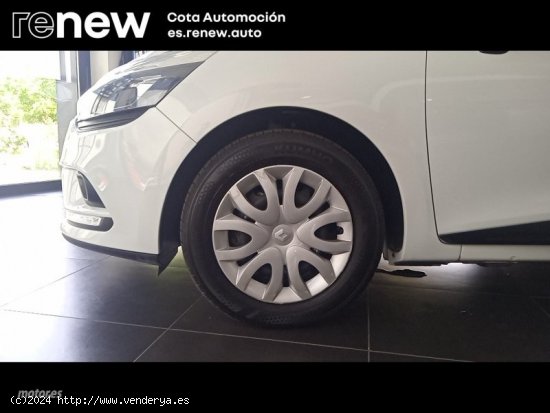 Renault Clio business Tve 90cv GLP de 2018 con 136.600 Km por 11.500 EUR. en Madrid