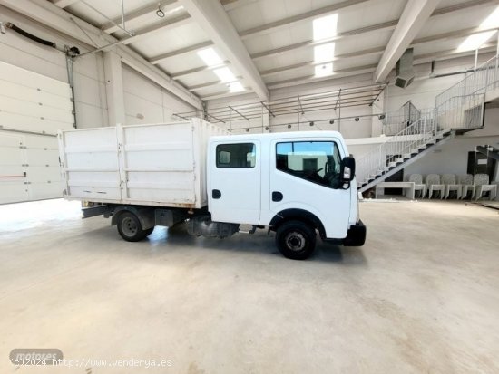 Nissan Cabstar volquete doble cabina de 2014 con 148.628 Km por 18.500 EUR. en Valencia