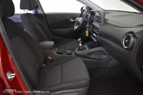 Hyundai Kona 1.0 TGDI Maxx 4x2 de 2023 con 15.900 Km por 19.900 EUR. en Alicante