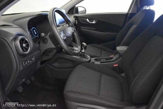 Hyundai Kona 1.0 TGDI Maxx 4x2 de 2023 con 22.200 Km por 19.900 EUR. en Alicante