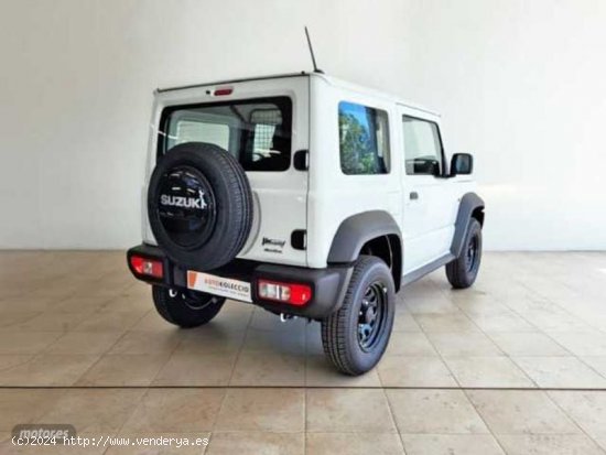 Suzuki Jimny 1.5 PRO 4WD 102 3P de 2022 con 43.415 Km por 24.950 EUR. en Barcelona