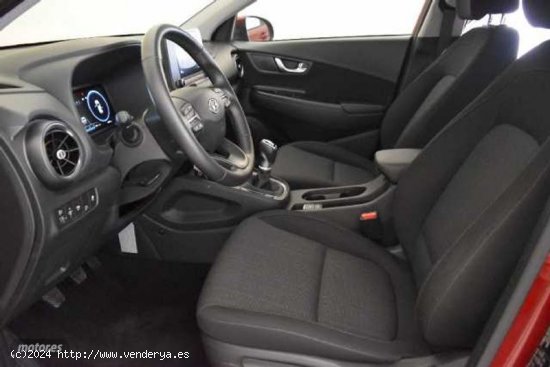 Hyundai Kona 1.0 TGDI Maxx 4x2 de 2023 con 18.700 Km por 19.900 EUR. en Alicante