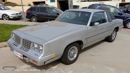 Oldsmobile Cutlass Supreme 5.7 v8 de 1981 con 106.376 Km por 6.900 EUR. en Madrid