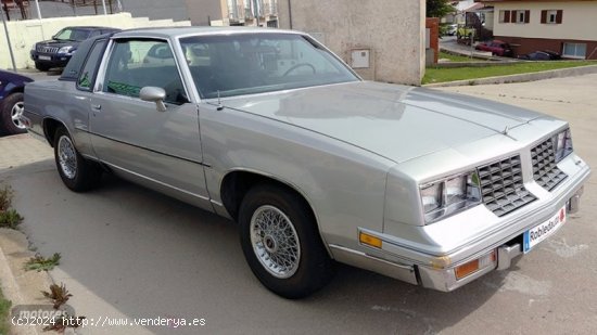 Oldsmobile Cutlass Supreme 5.7 v8 de 1981 con 106.376 Km por 6.900 EUR. en Madrid