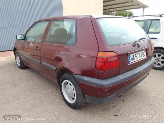 Volkswagen Golf 1.8 i 90 CV. de 1994 con 194.000 Km por 2.000 EUR. en Murcia