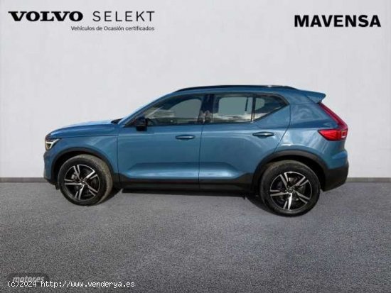 Volvo XC40 XC40 Plus, B3 mild hybrid, Gasolina, Dark de 2023 con 23.670 Km por 37.500 EUR. en Badajo