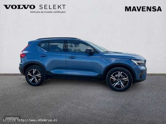 Volvo XC40 XC40 Plus, B3 mild hybrid, Gasolina, Dark de 2023 con 23.670 Km por 37.500 EUR. en Badajo