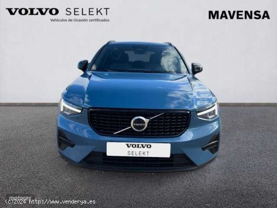 Volvo XC40 XC40 Plus, B3 mild hybrid, Gasolina, Dark de 2023 con 23.670 Km por 37.500 EUR. en Badajo