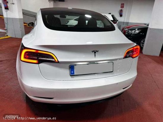 Tesla Model 3 3 Standard RWD Plus con 99.000 Km por 26.499 EUR. en Madrid