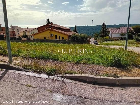 TERRENO URBANO EN SANT QUINTI DE MEDIONA - BARCELONA