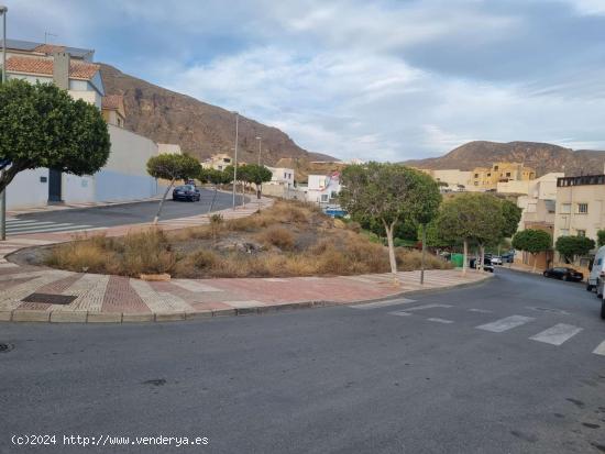  Solar en la zona de chalet de las colinas, aguadulce !!! - ALMERIA 