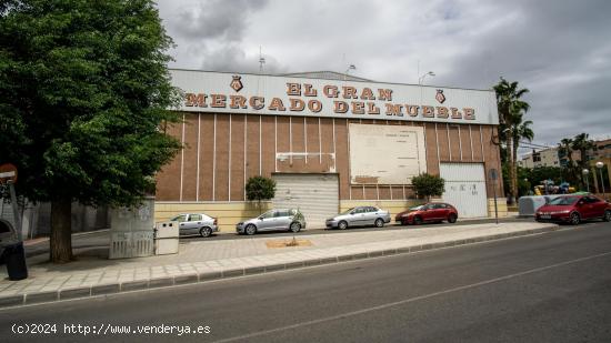 Nave comercial en casco urbano en avd. Acacias - ALICANTE