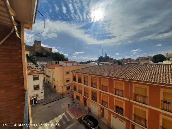 VIVIENDA CON VISTAS AL CASTILLO DE ALMANSA - ALBACETE