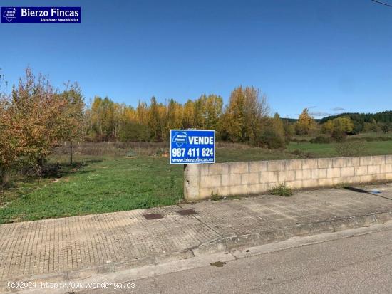  VENTA DE PARCELA EDIFICABLE DE 3744 m2  EN CUBILLOS DEL SIL! - LEON 