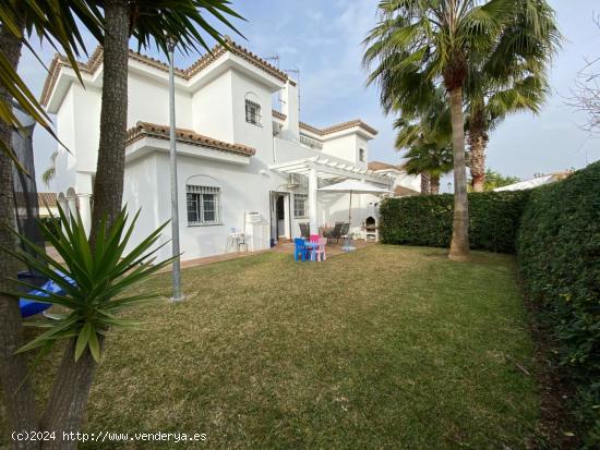  Chalet a 1.200 metros del mar, playa la Barrosa - CADIZ 