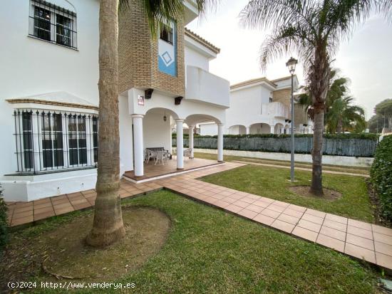 Chalet a 1.200 metros del mar, playa la Barrosa - CADIZ