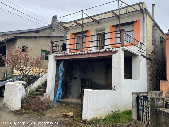 SE VENDE CASA EN CORULLÓN - LEON