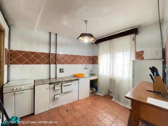 SE VENDE CASA EN CORULLÓN - LEON