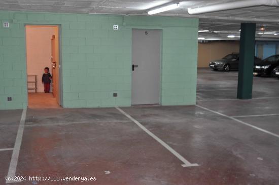 Parking y trastero - BARCELONA