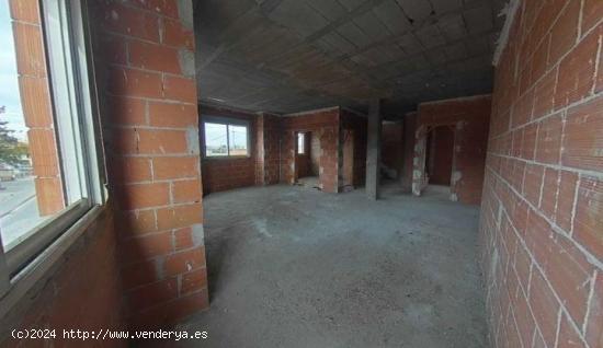  CASA CON LOCAL COMERCIAL A LA VENTA - MURCIA 