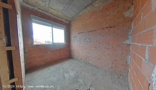 CASA CON LOCAL COMERCIAL A LA VENTA - MURCIA