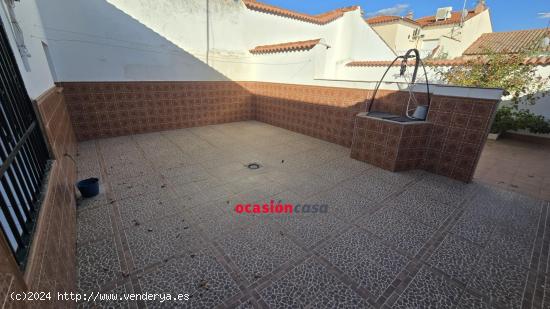  CASA CON TEJADO NUEVO Y PATIO - CORDOBA 