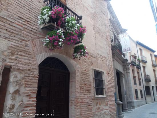  VENTA DE EDIFICIO EN EL CASCO HISTORICO. - SEGOVIA 