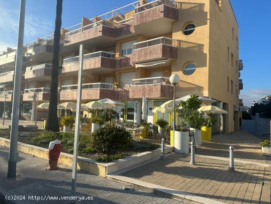 MAGNIFICO LOCAL DE 128 M2 + TERRAZA DE 67 M2  EN PRIMERA LINEA DE MAR EN CAMBRILS - COSTA DORADA - T