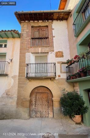 Se vende casa con corral en el pueblo de Colungo (Huesca).. - HUESCA