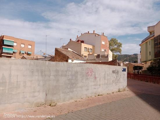 GRAN TERRENO URBANO. A DOS CALLES. 656 M2 PARA 4.500 M2 DE OBRA - MURCIA