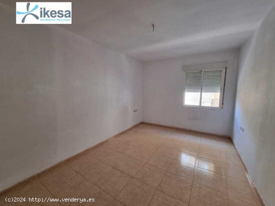  Piso de 3 habitaciones en La Carolina (Jaén) - JAEN 